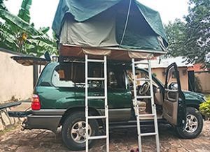 Toyota land Cruiser with rooftop tent-rooftop tent