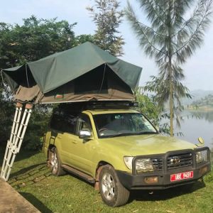 v8-land cruiser with rooftop tent