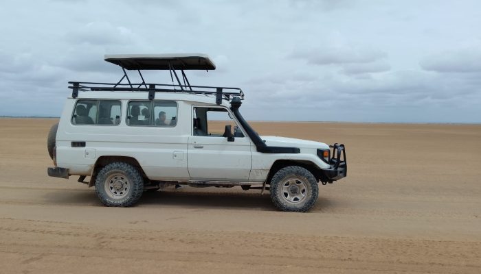 Toyota Land Cruiser Hardtop with open roof Land Cruiser Hardtop with Pop up Roof