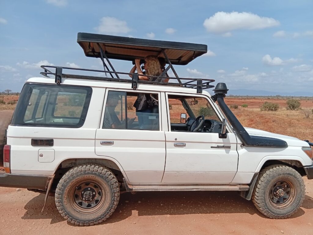 Land cruiser with pop up roof in Kenya Car rental